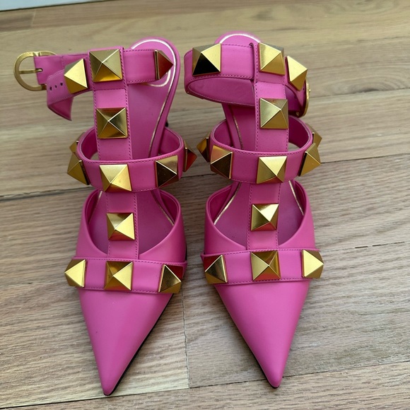 Pink Valentino Roman rockstud heels - Picture 1 of 5